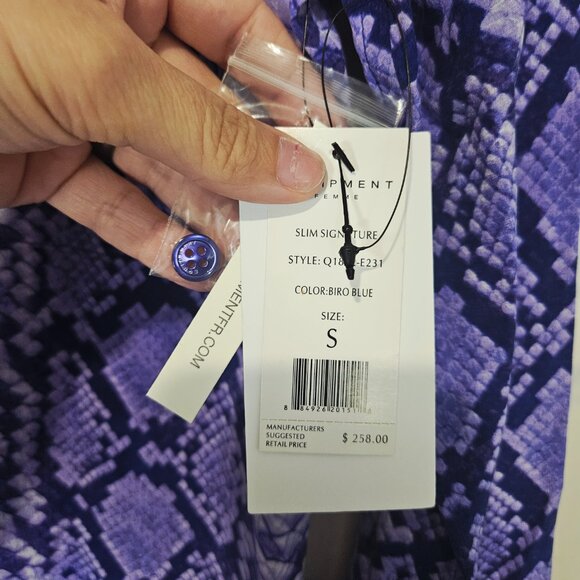 NWT Equipment Femme 100% Silk Slim Signature Shirt Size Small Blue $258 - Picture 4 of 8